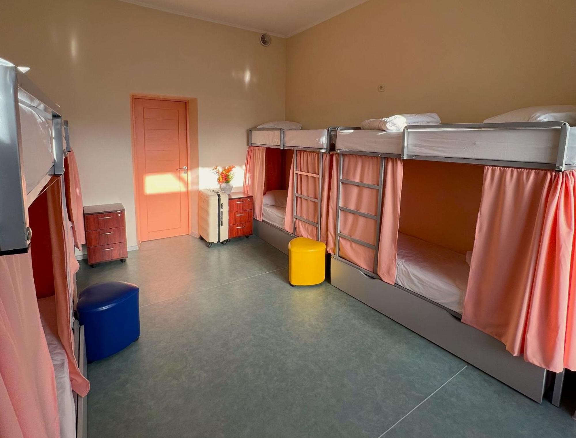 Demeevsky Hostel Kyiv Exterior photo